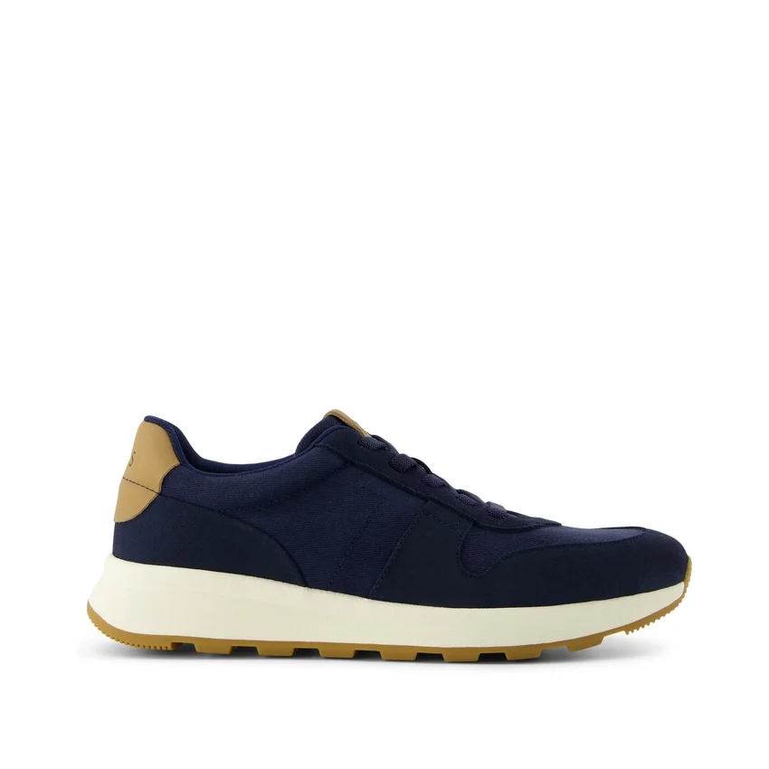 Men TRVL LITE Retro Runner Sneaker Men TRVL LITE Retro Runner Sneaker