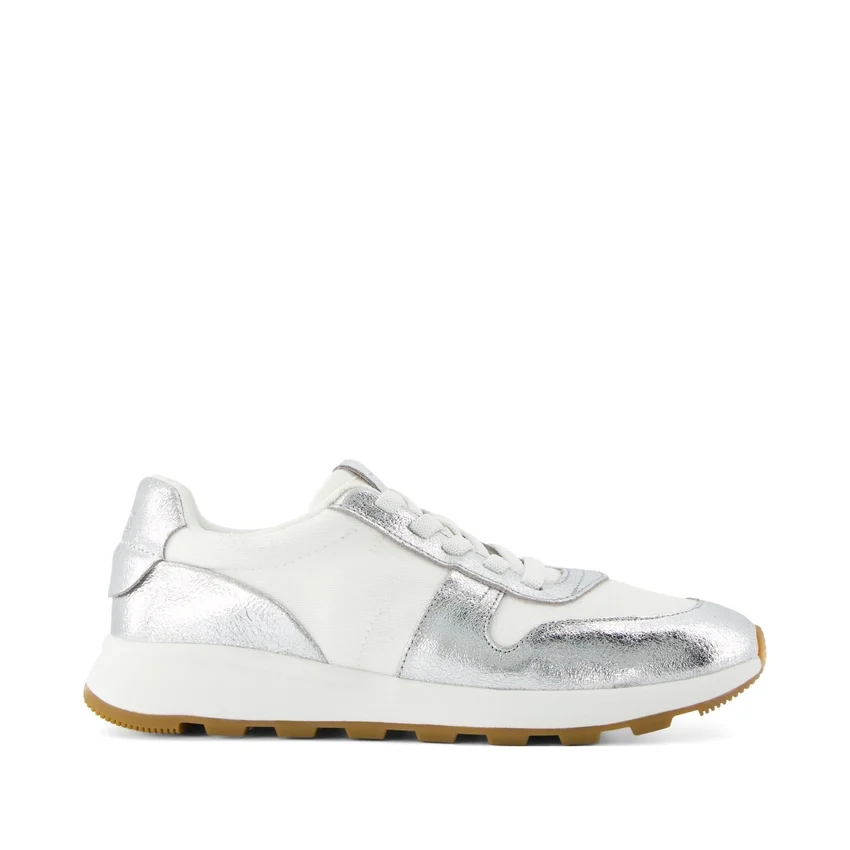 Women TRVL LITE Retro Runner Sneaker Women TRVL LITE Retro Runner Sneaker